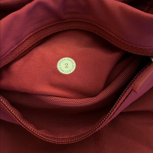 Lululemon Speed Up MR Shorts Lined graphic size 2 Pomegranate - Picture 7 of 8